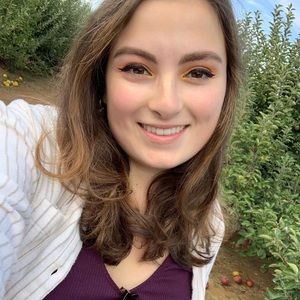 Meet a fellow posher!!👜👠👢🎒👗